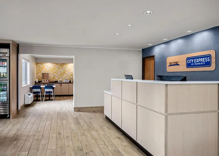 Hotel Express By Marriott- 4*